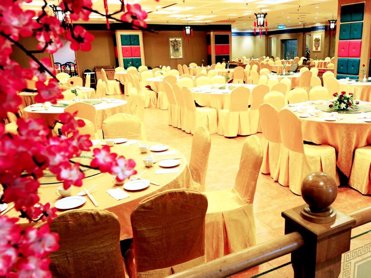 Grand Darul Makmur Hotel Kuantan Extérieur photo
