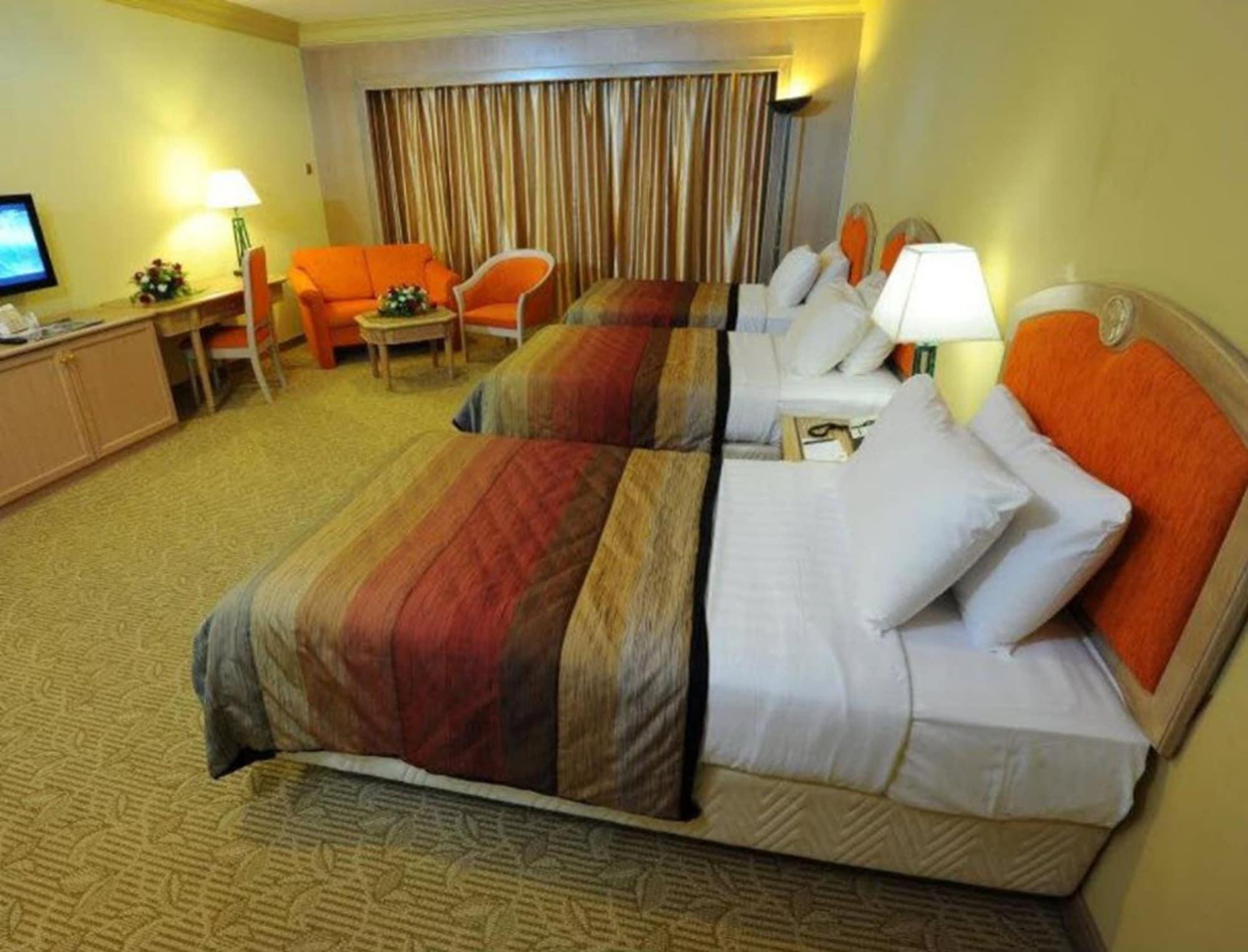 Grand Darul Makmur Hotel Kuantan Extérieur photo