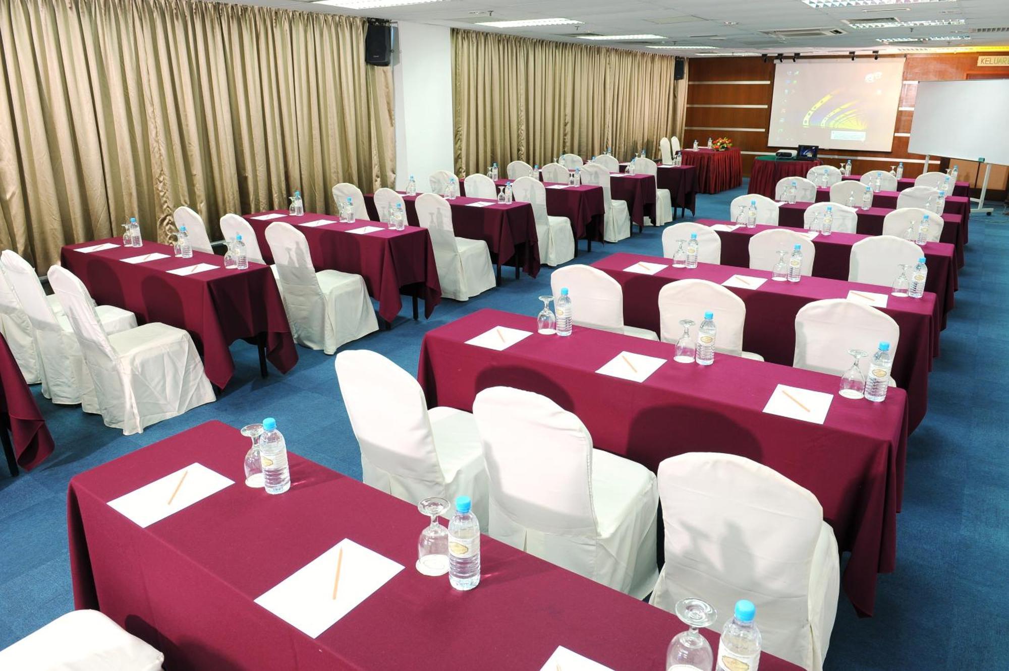 Grand Darul Makmur Hotel Kuantan Extérieur photo