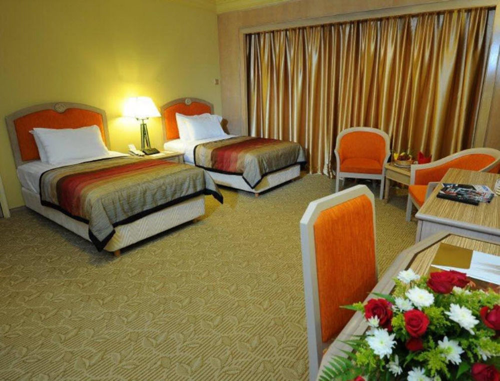 Grand Darul Makmur Hotel Kuantan Extérieur photo